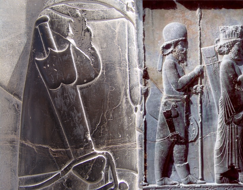上图:波斯波利斯(Persepolis)波斯阿契美尼德帝国壁画上佩戴着两刃短剑(Acinaces)的波斯士兵。两刃短剑于主前第一千年流行于东地中海地区,被玛代人、波斯人、西古提人和希腊人使用。